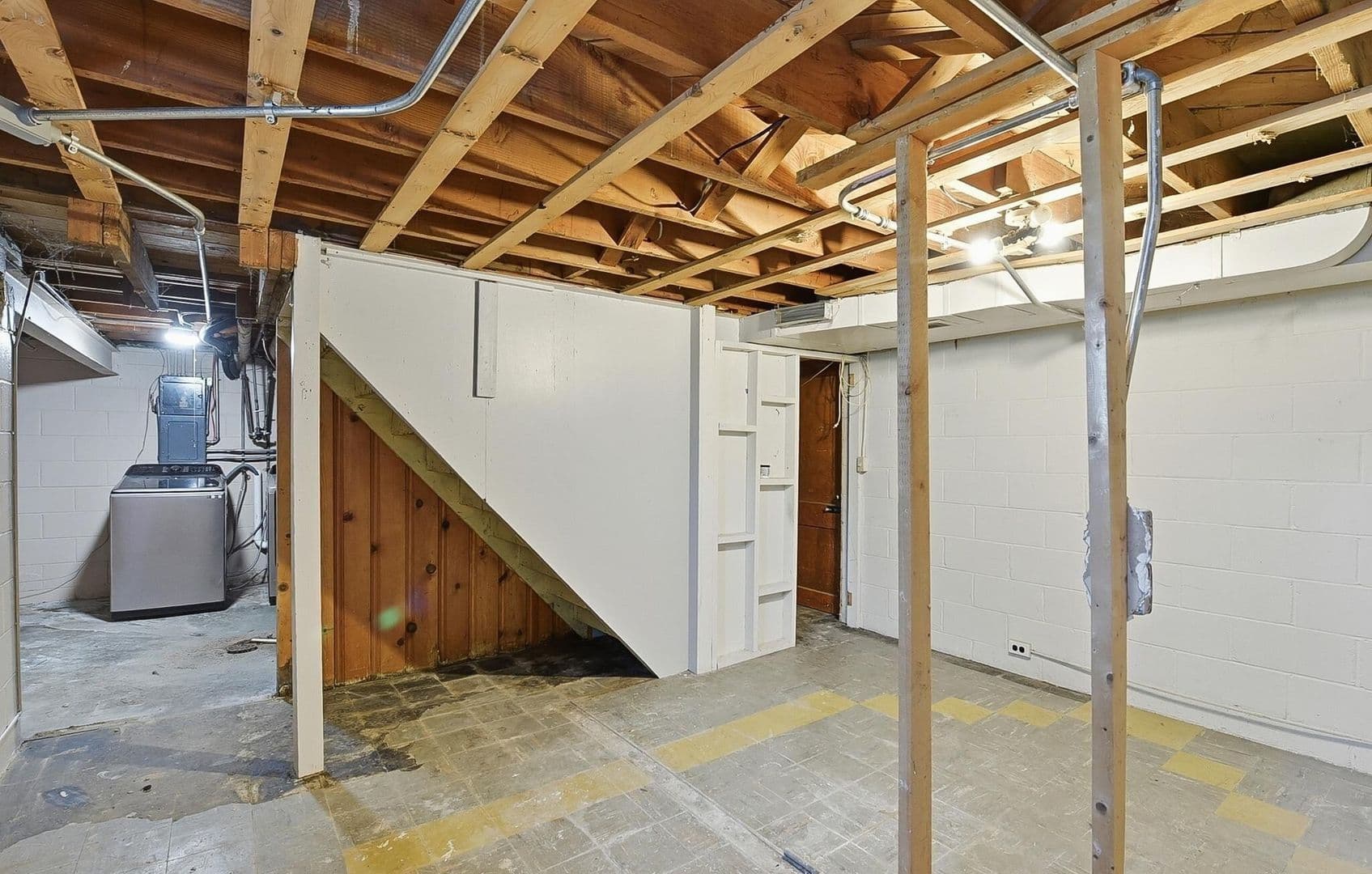 Omaha House: 2618 Weber Street