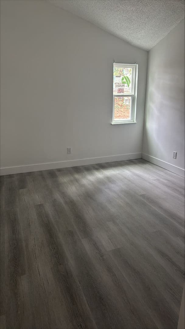 Atlanta Apartment: 1400 Flat Shoals Rd