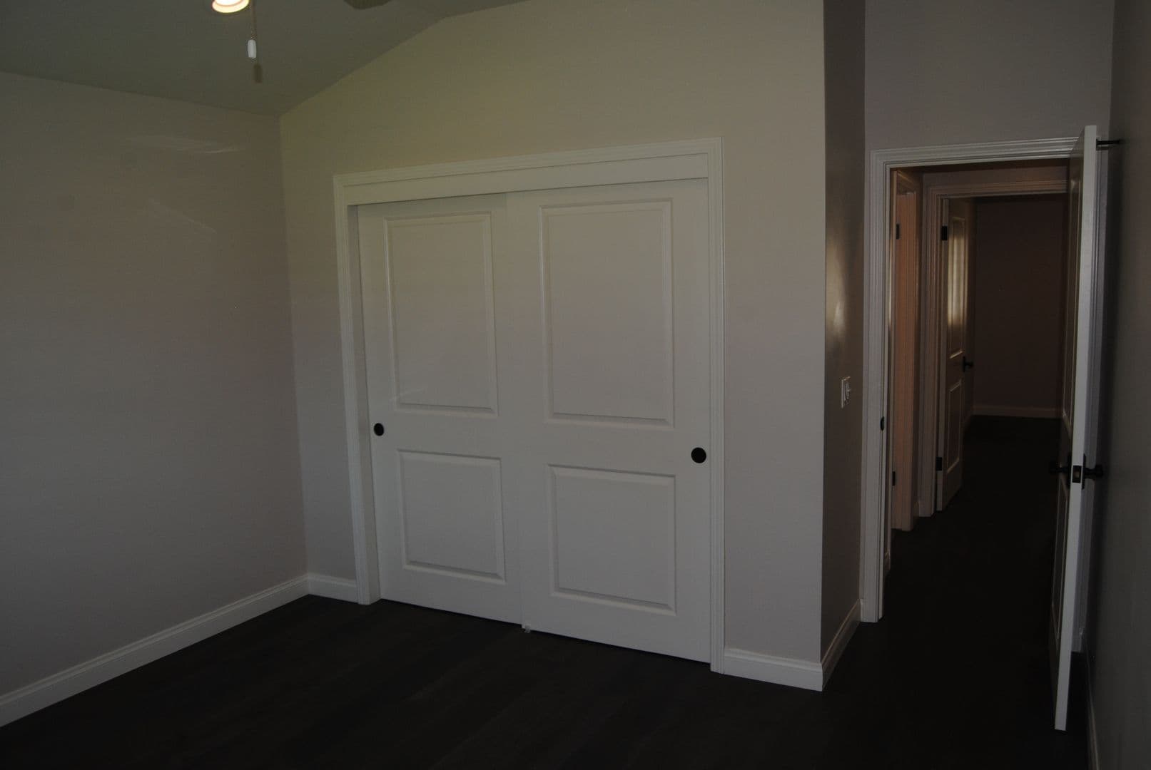BAKERSFIELD House: 7112 DARRIN AVENUE
