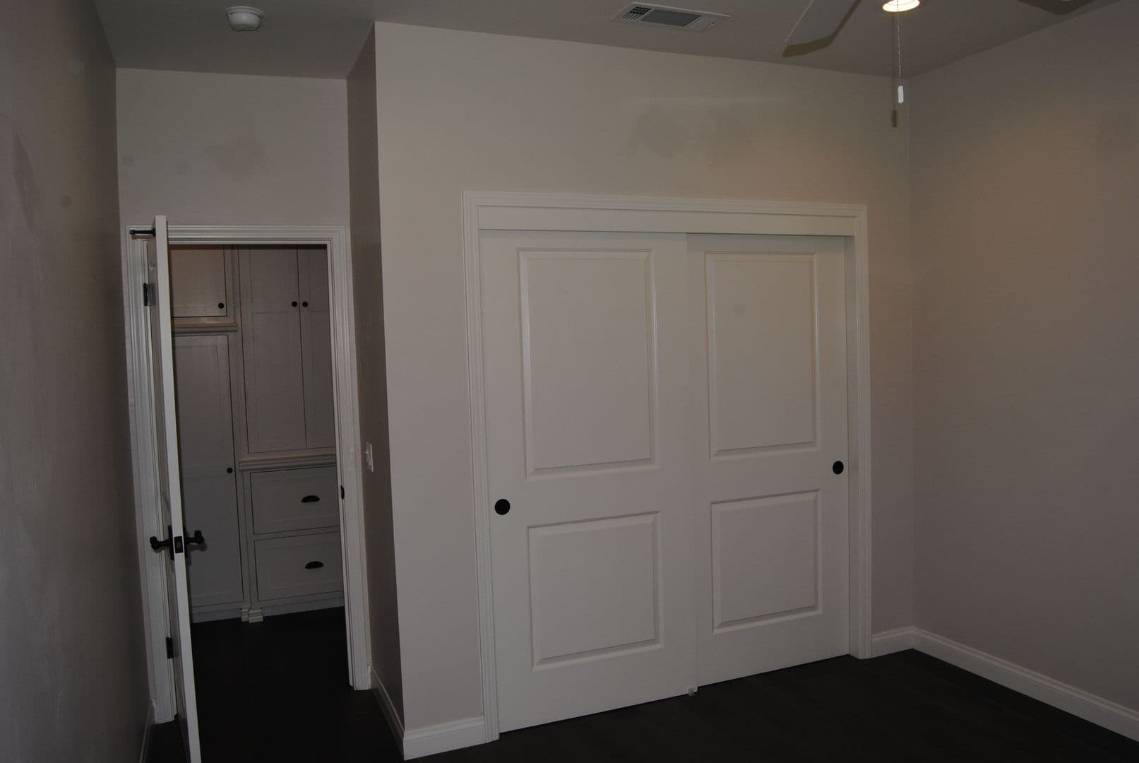 BAKERSFIELD House: 7112 DARRIN AVENUE