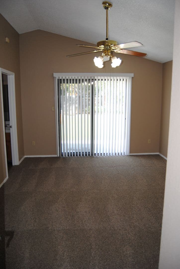 BAKERSFIELD House: 9400 HUNTSMAN OAK CT.