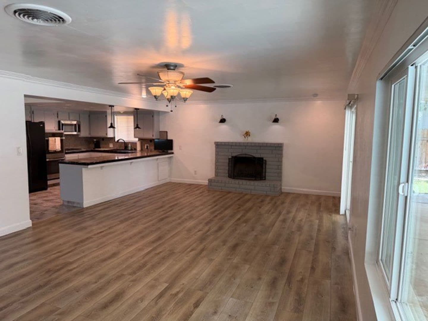 BAKERSFIELD House: 8908 THURBER LANE