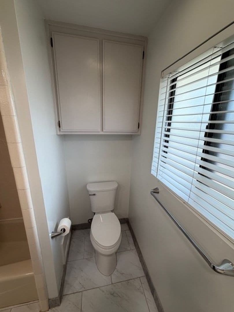 BAKERSFIELD House: 8908 THURBER LANE
