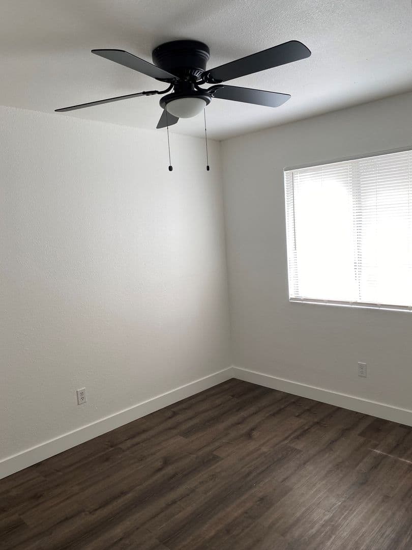 BAKERSFIELD Apartment: 3608 PANAMA LANE #A-E