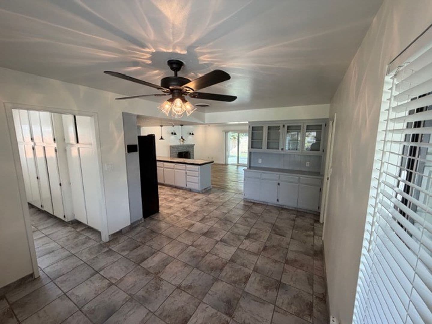 BAKERSFIELD House: 8908 THURBER LANE