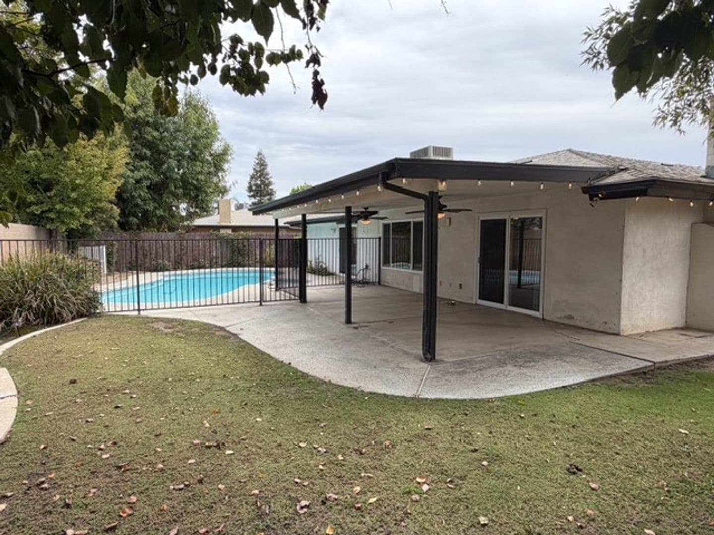 BAKERSFIELD House: 8908 THURBER LANE