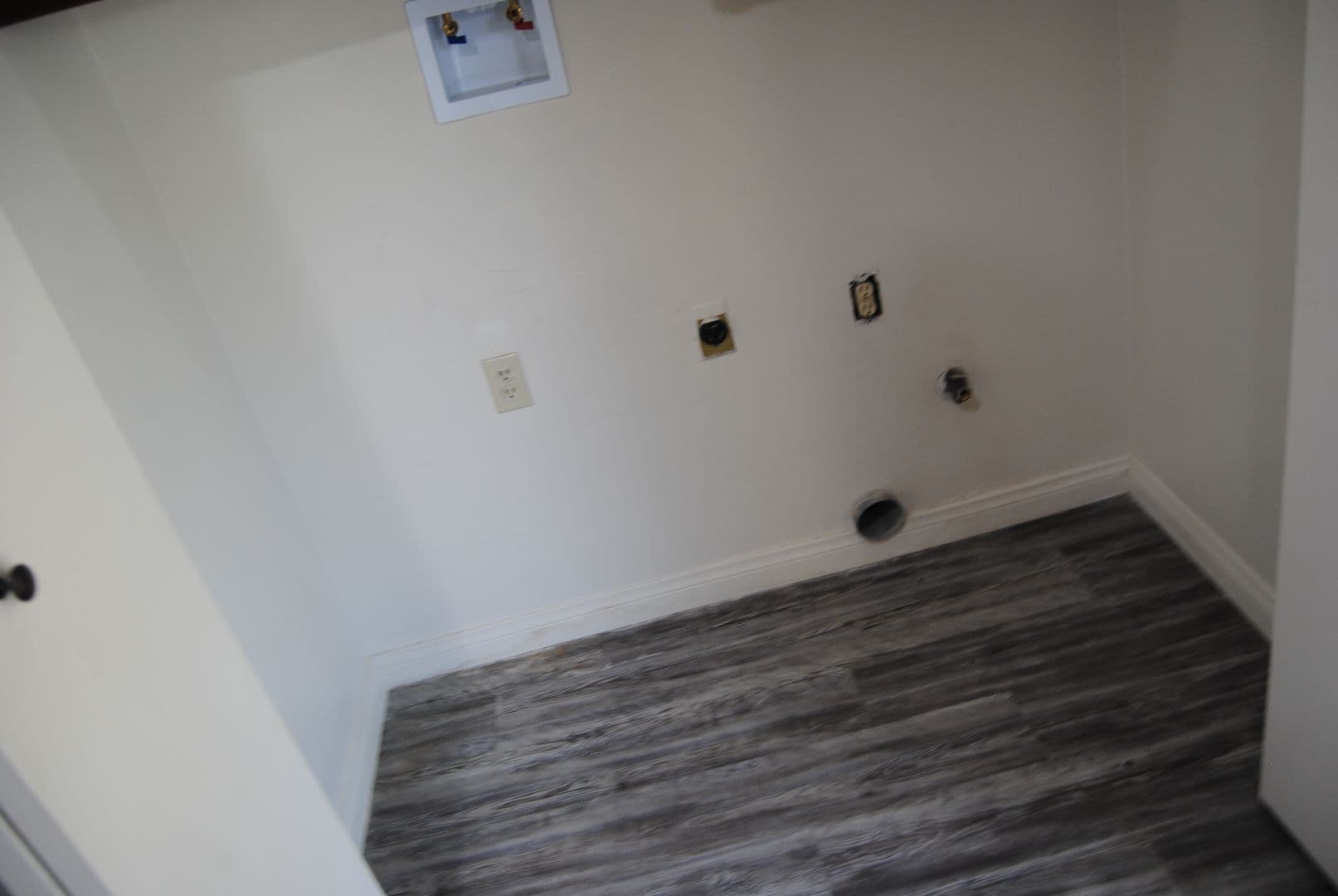 BAKERSFIELD Apartment: 7605 QUAILWOOD DR. #A-D