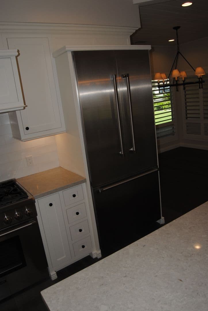 BAKERSFIELD House: 7112 DARRIN AVENUE