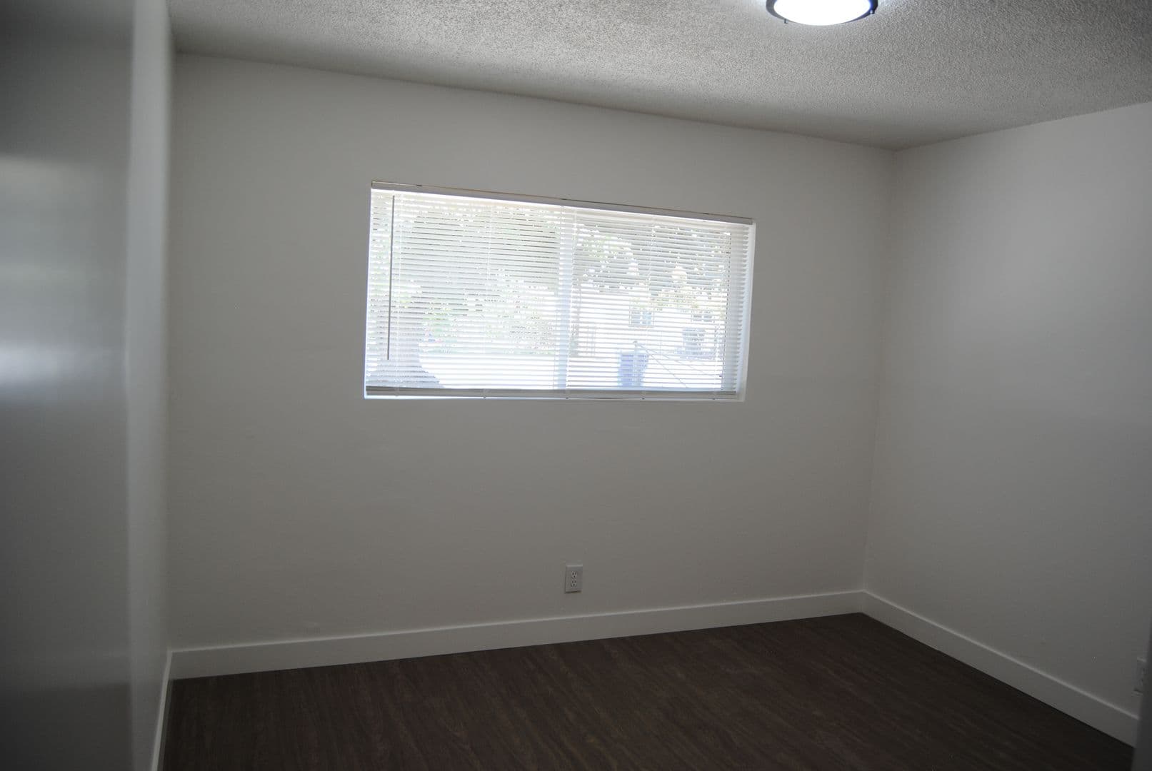 BAKERSFIELD House: 5812 CLAYTON ST.