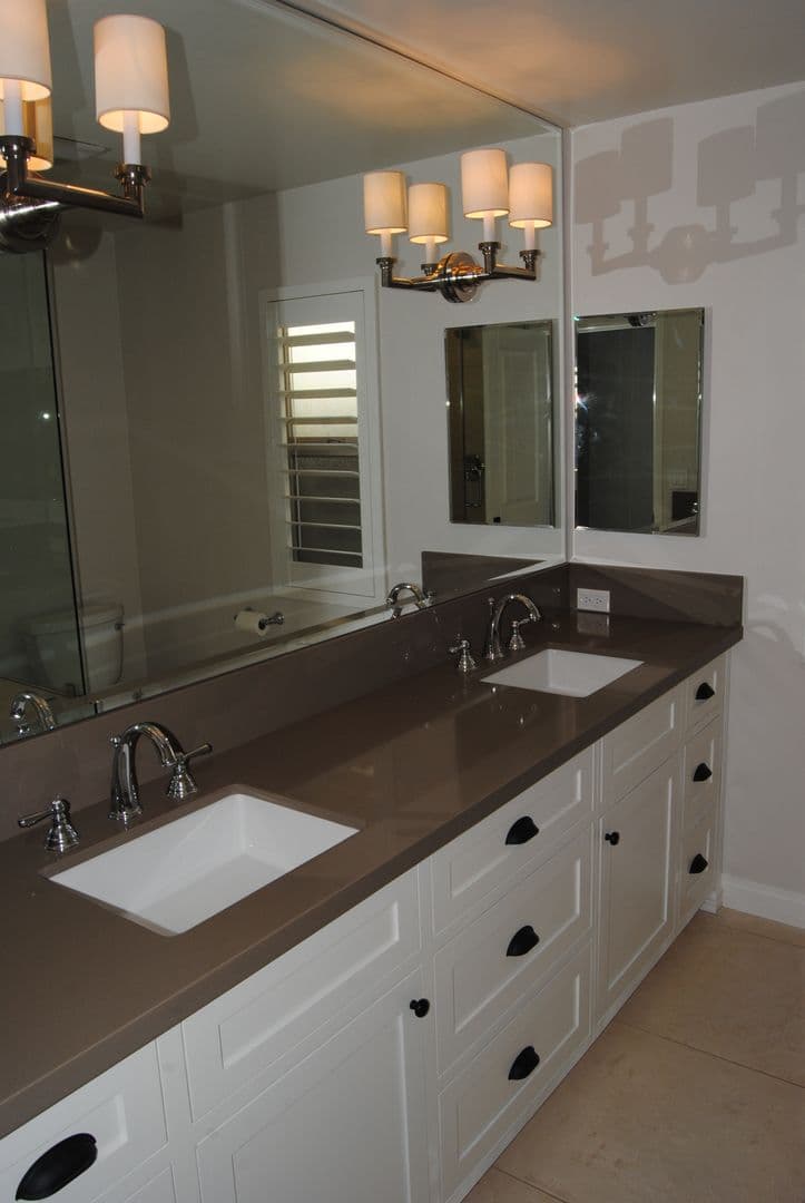 BAKERSFIELD House: 7112 DARRIN AVENUE