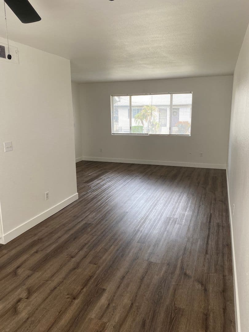 BAKERSFIELD Apartment: 3608 PANAMA LANE #A-E