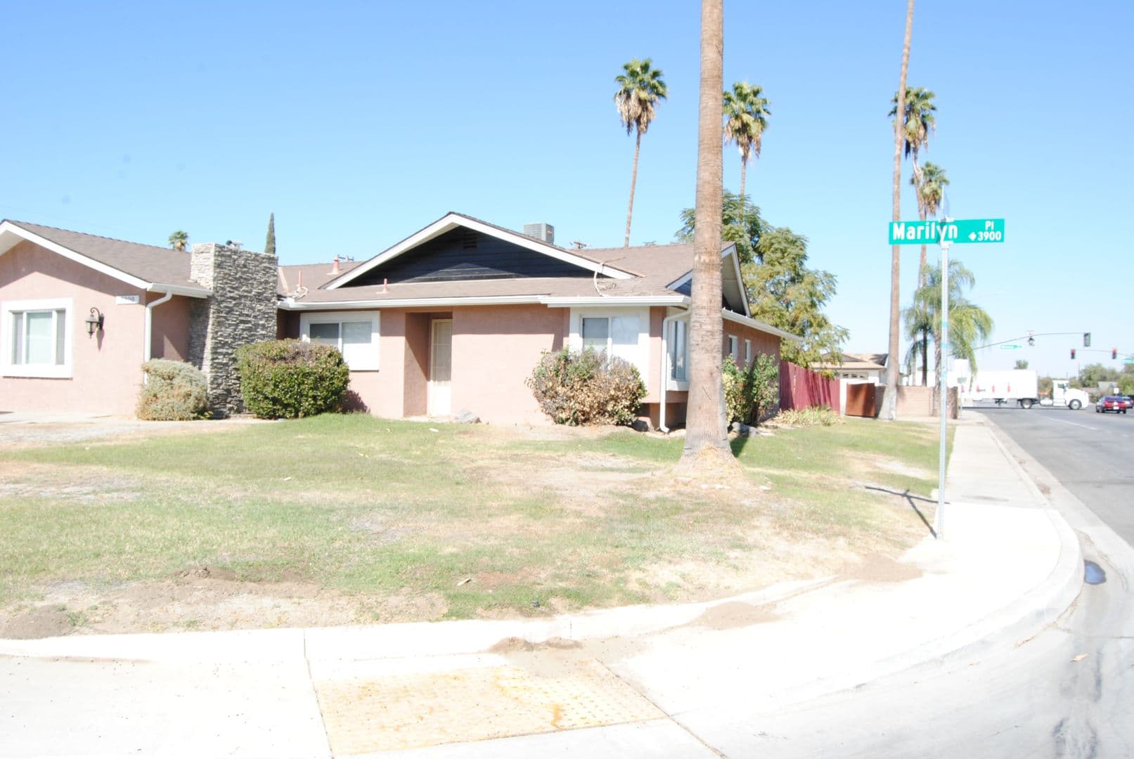 BAKERSFIELD House: 3900 MARILYN PLACE