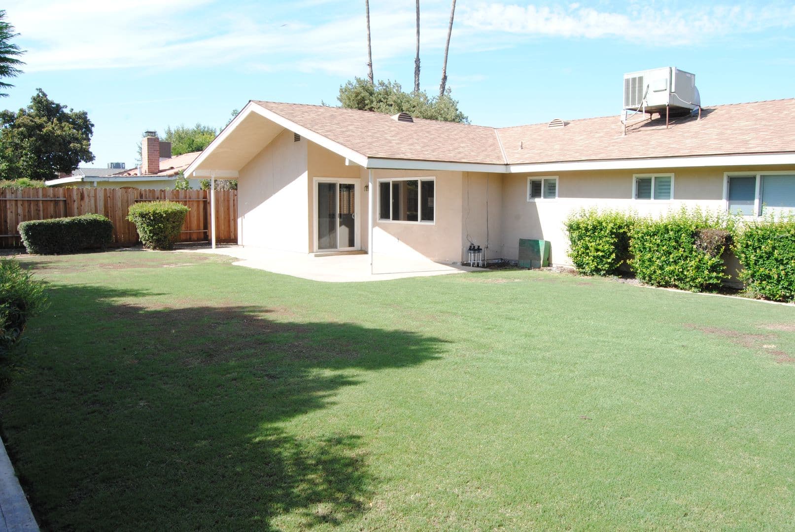 BAKERSFIELD House: 500 PLATO CT.