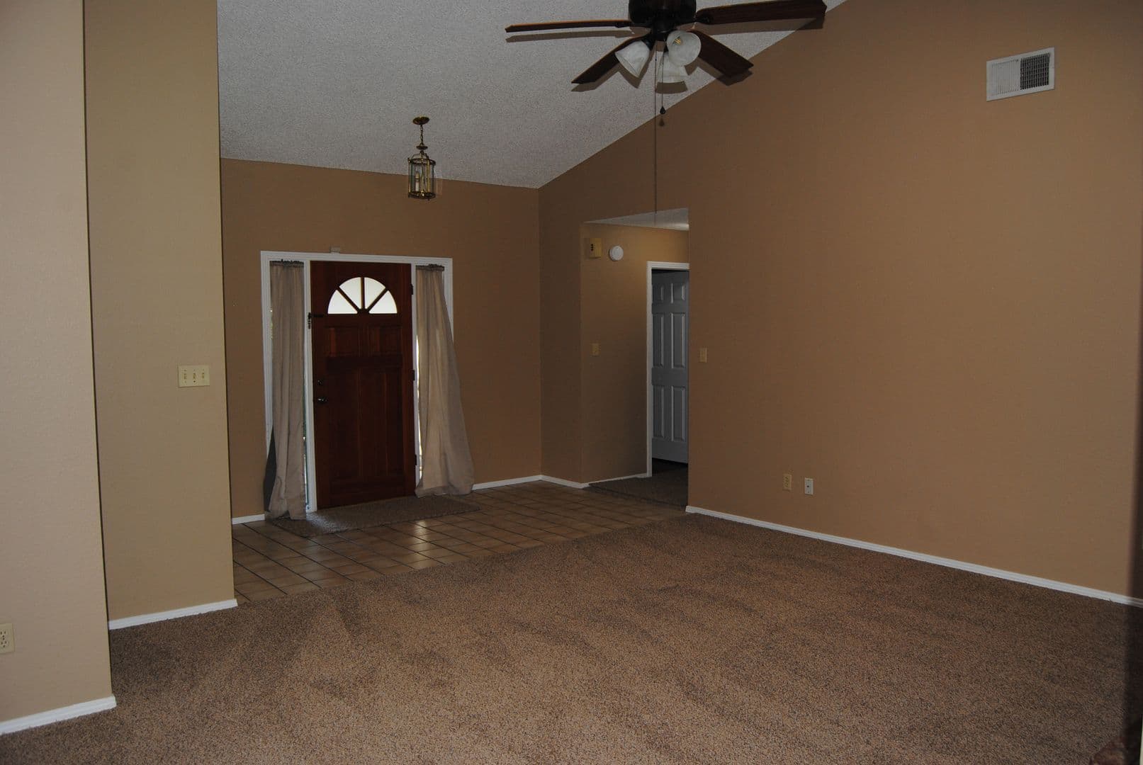 BAKERSFIELD House: 9400 HUNTSMAN OAK CT.