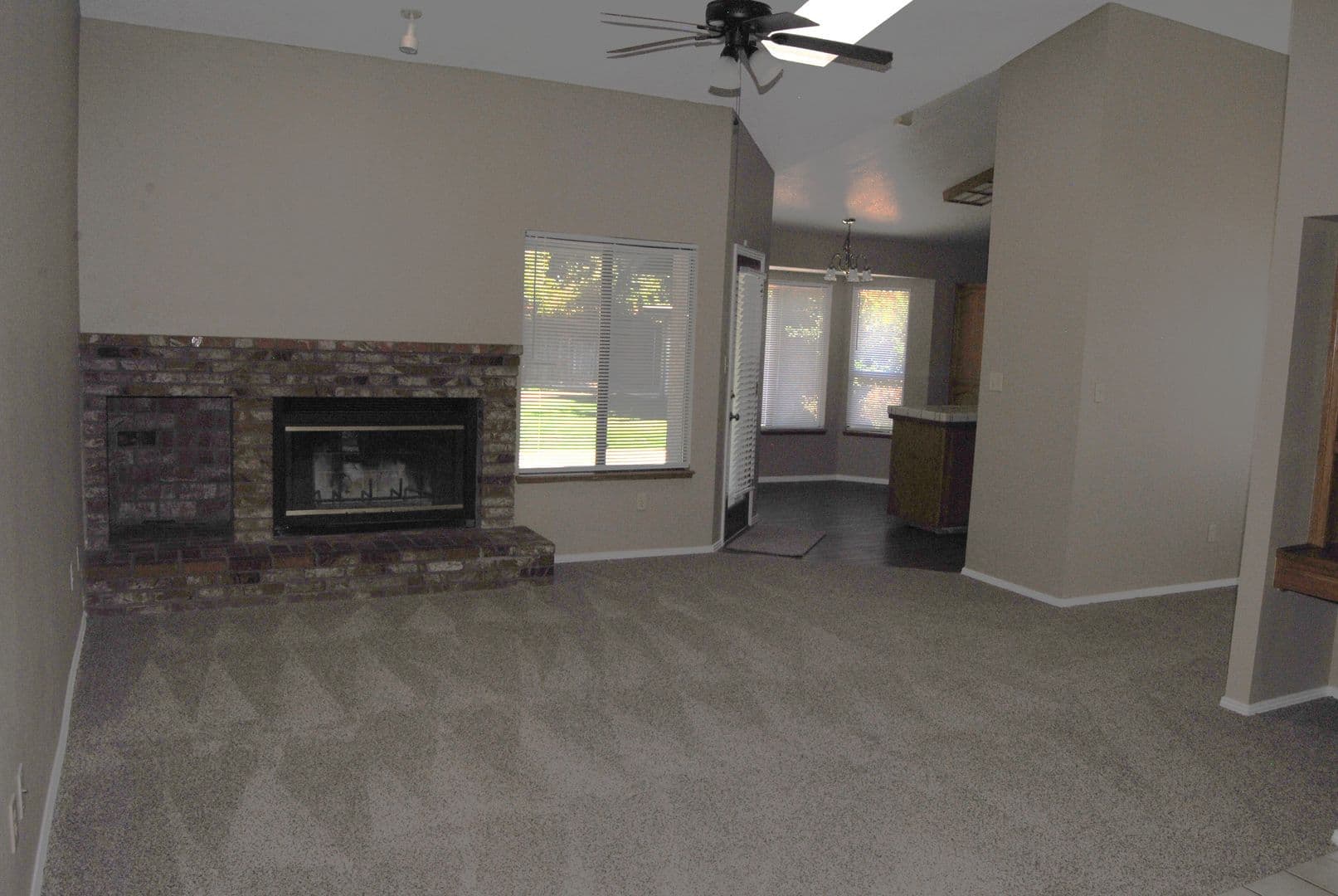 BAKERSFIELD House: 9400 HUNTSMAN OAK CT.