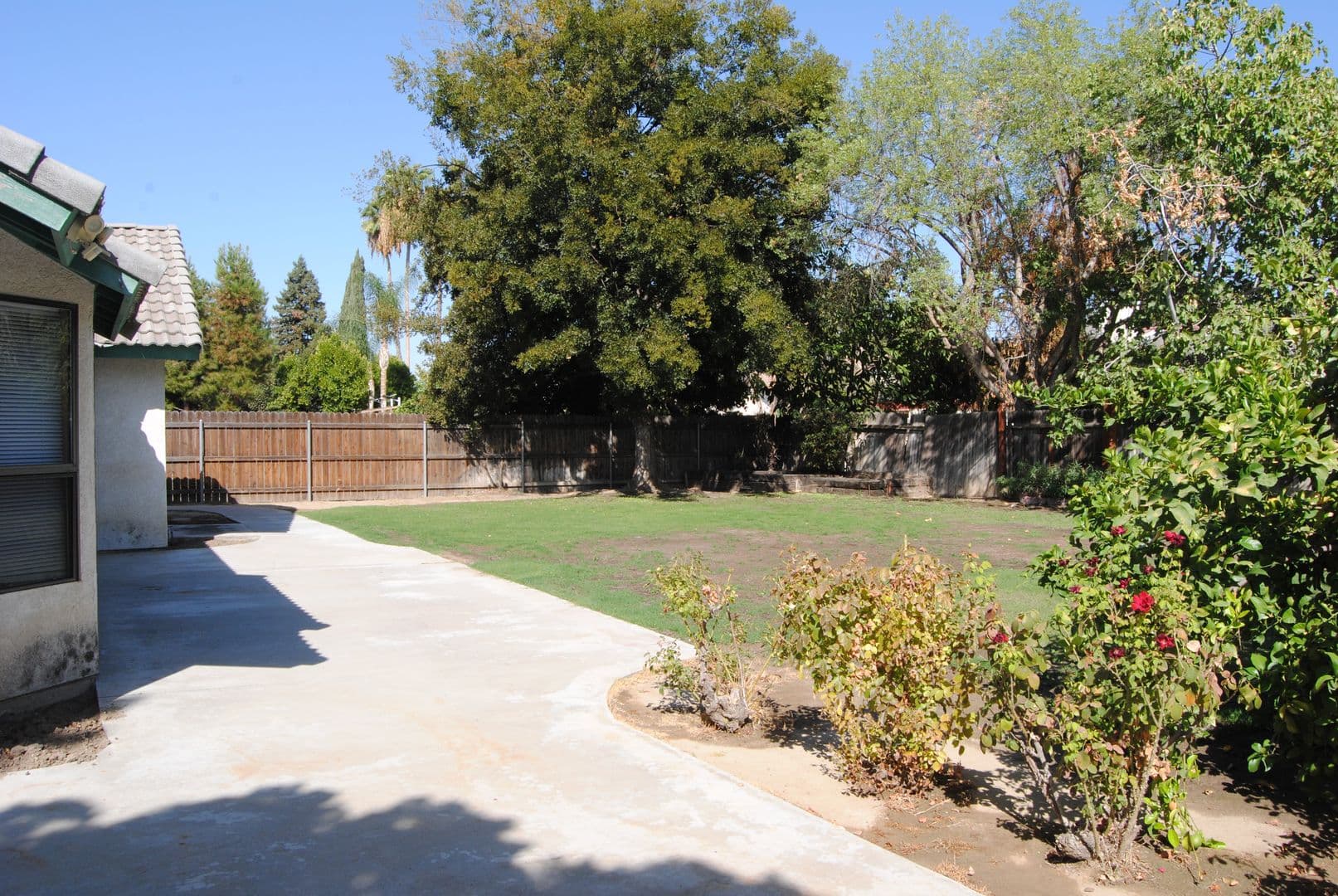 BAKERSFIELD House: 9400 HUNTSMAN OAK CT.