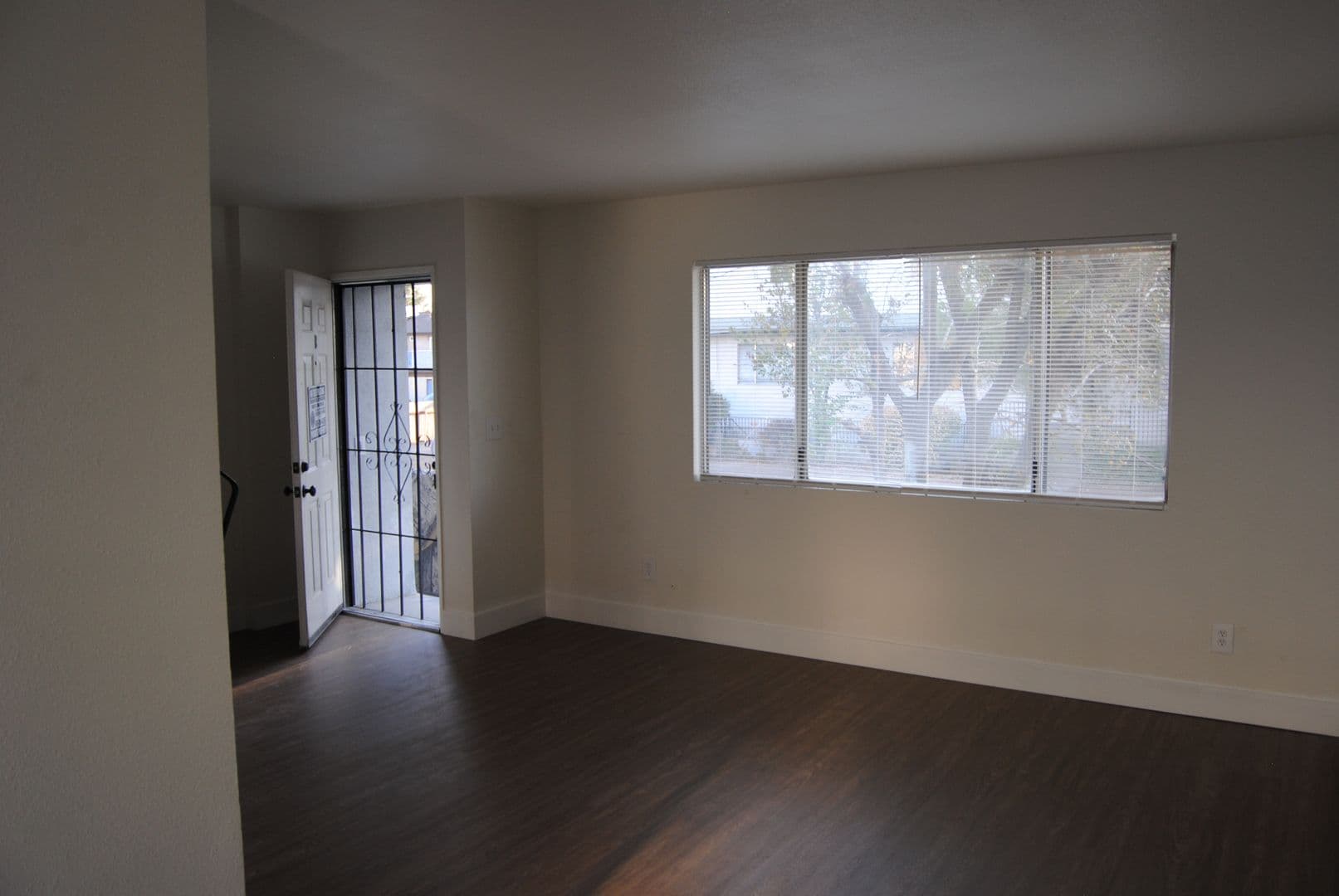 BAKERSFIELD Apartment: 3608 PANAMA LANE #A-E