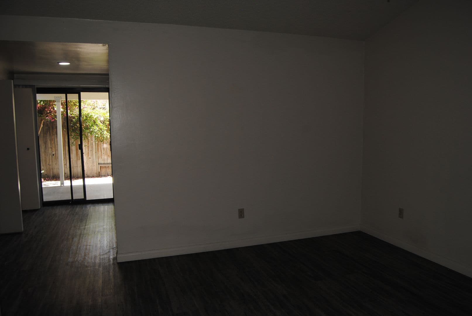 BAKERSFIELD Apartment: 7605 QUAILWOOD DR. #A-D