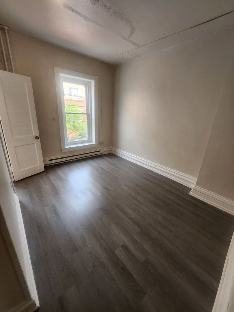 Allentown Apartment: 448 W Turner St