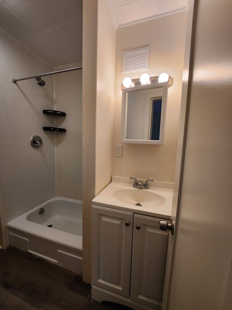 Allentown Apartment: 809-811 W Turner St