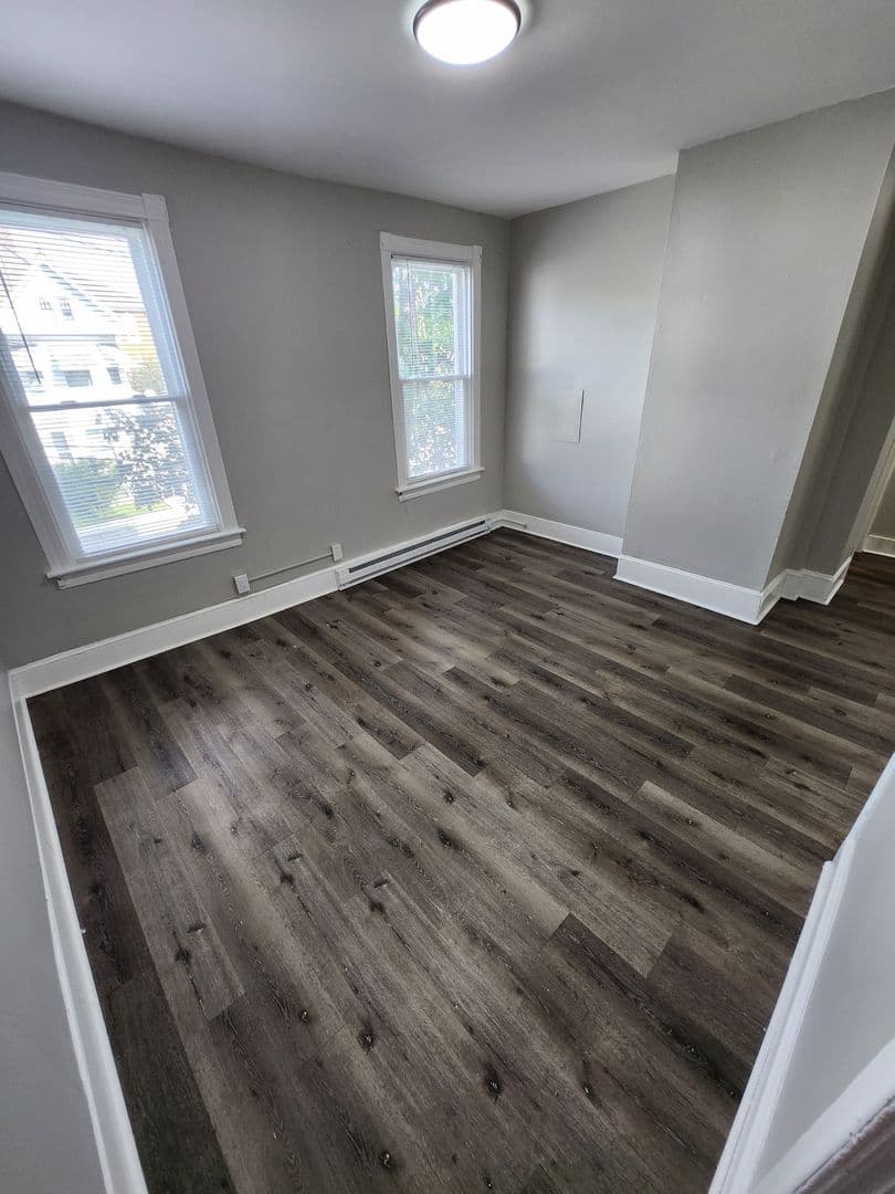 Pen Argyl Apartment: 500-502 W Pennsylvania Ave