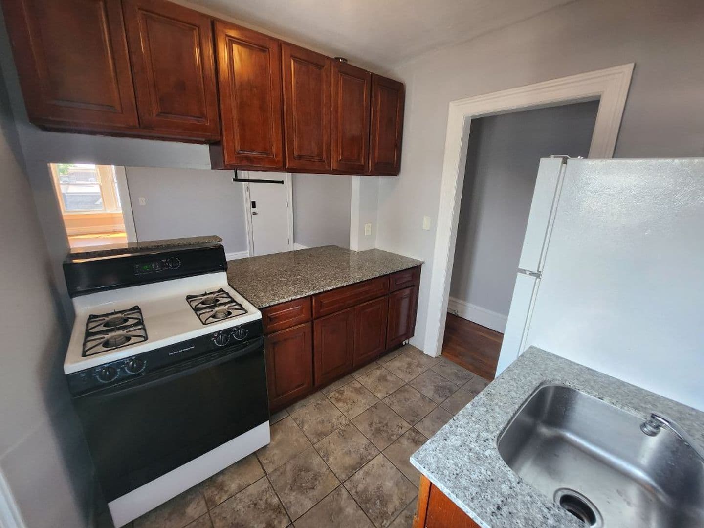 Allentown Apartment: 113-115 N 12th & 1145 W Linden St