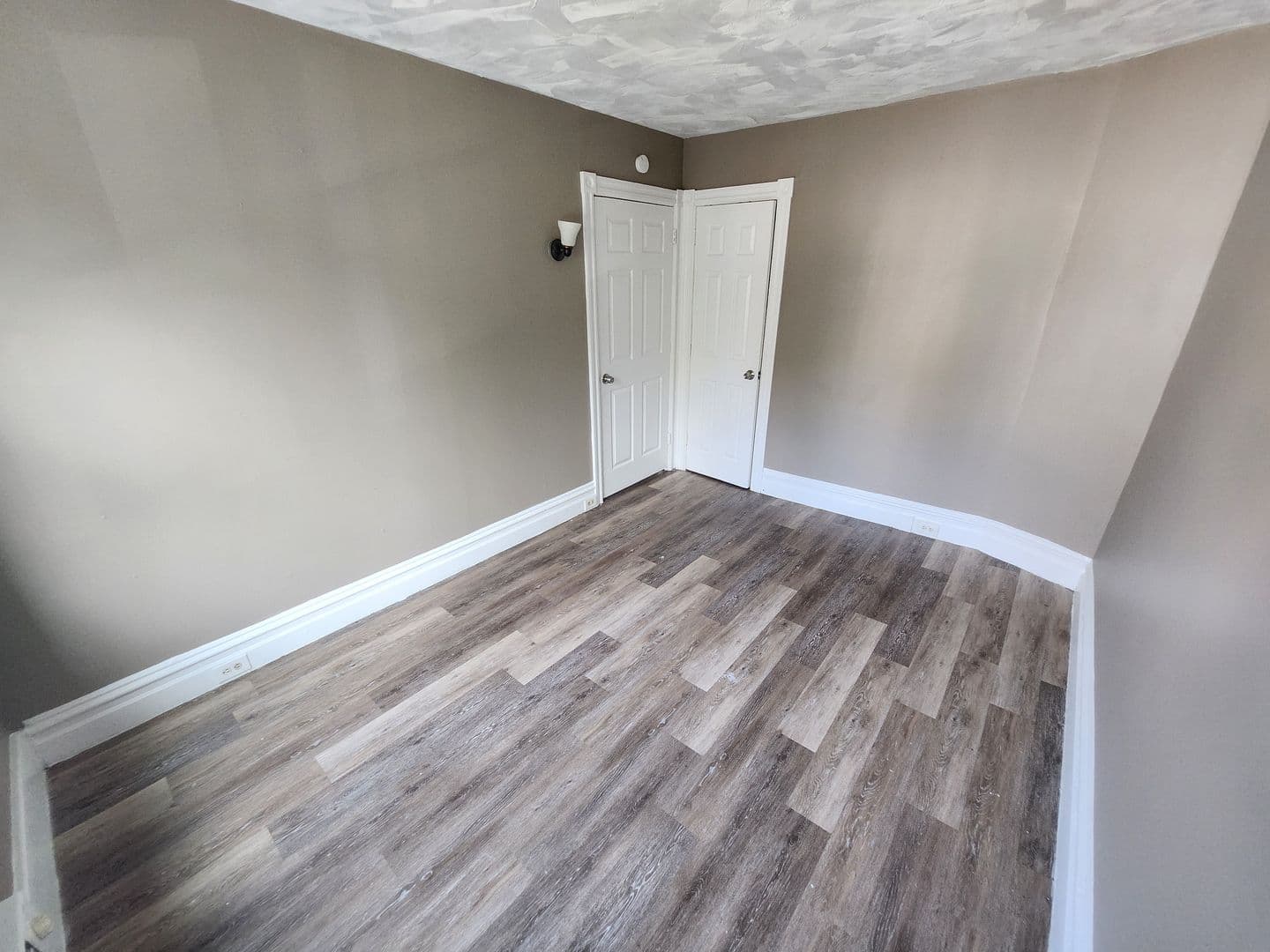 Allentown Apartment: 207 N 8th St