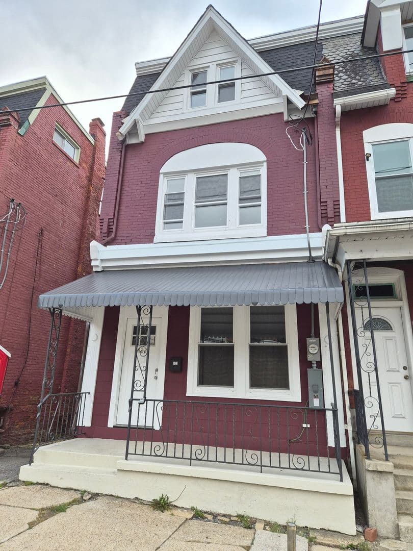 Pottsville House: 423 Mauch Chunk St