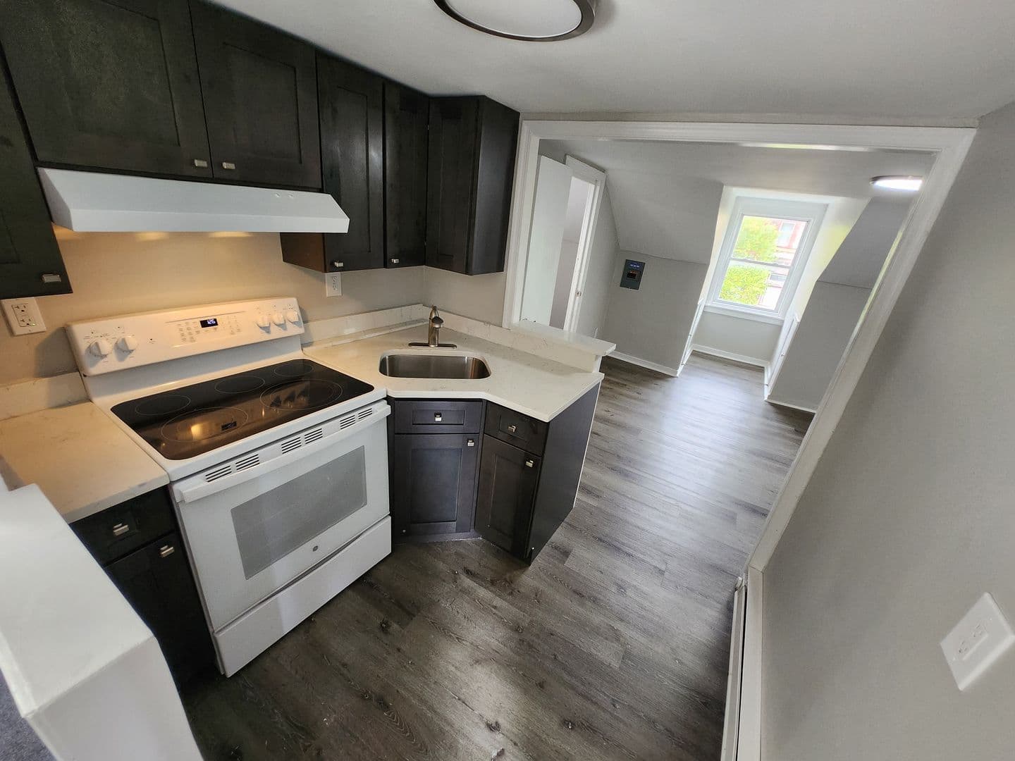 Allentown Apartment: 212 N 7th St