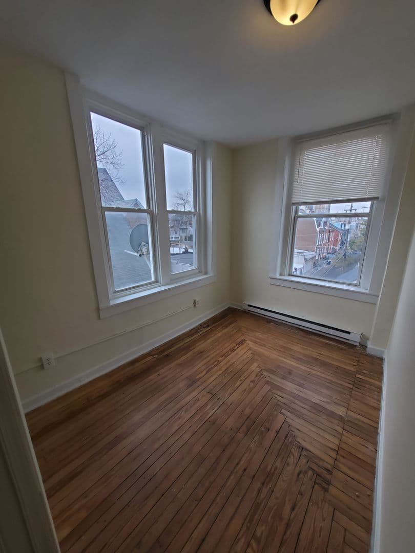 Allentown Apartment: 621 W Turner St