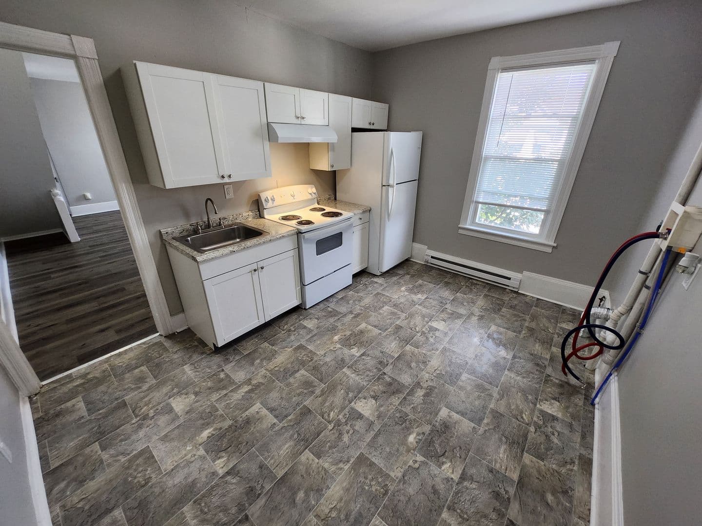 Pen Argyl Apartment: 500-502 W Pennsylvania Ave