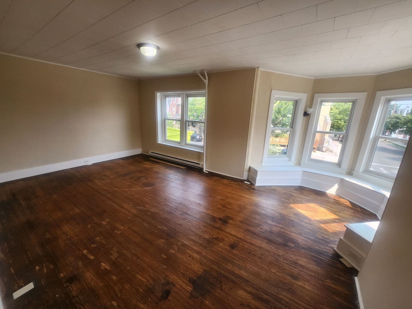 Allentown Apartment: 1402 W Linden St