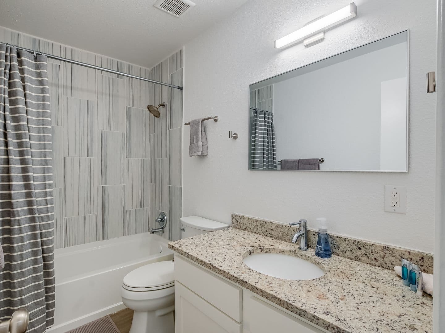 San Antonio Apartment: 333 Brahan Blvd