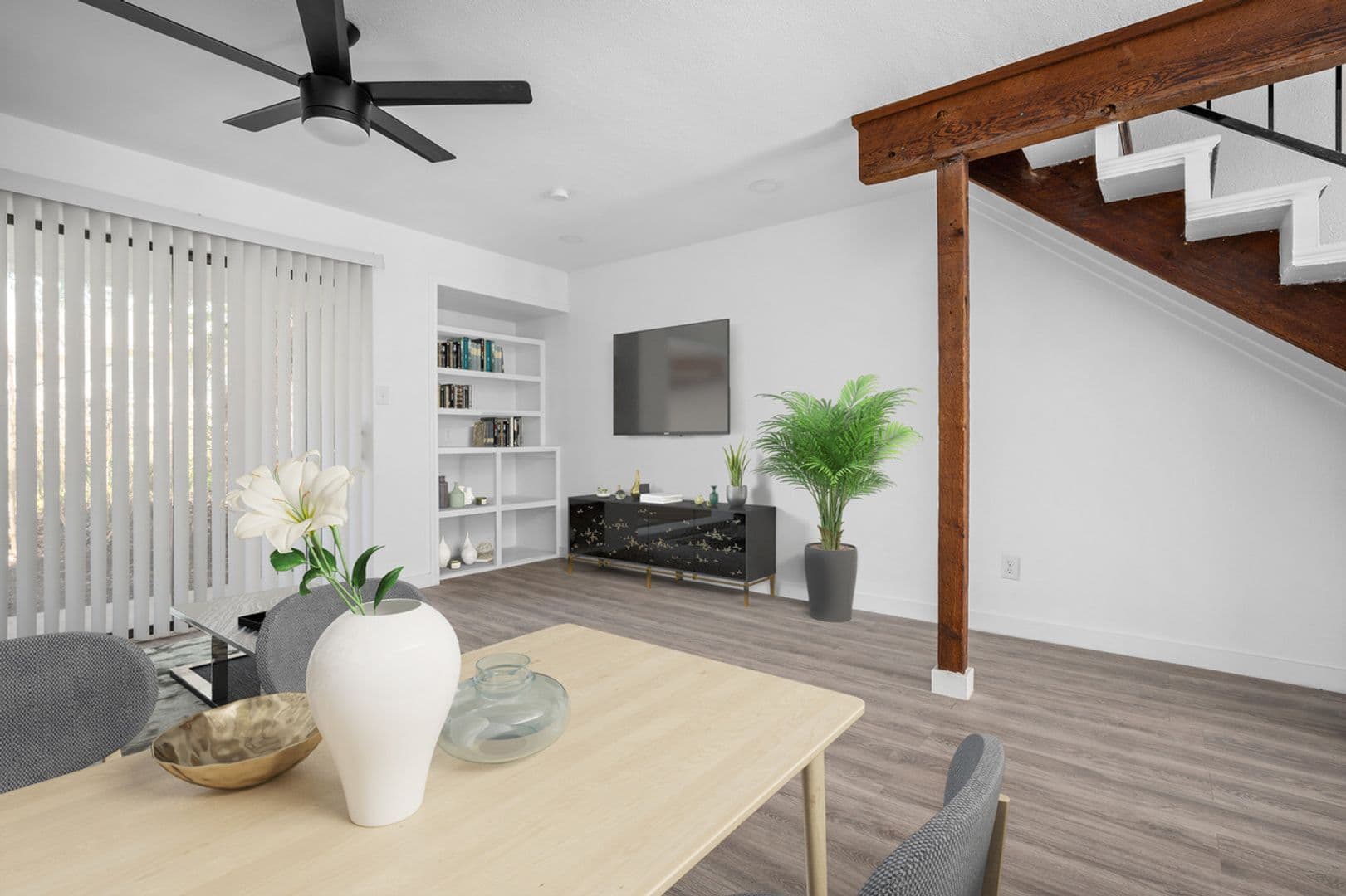 San Marcos Apartment: 1117 N LBJ Dr