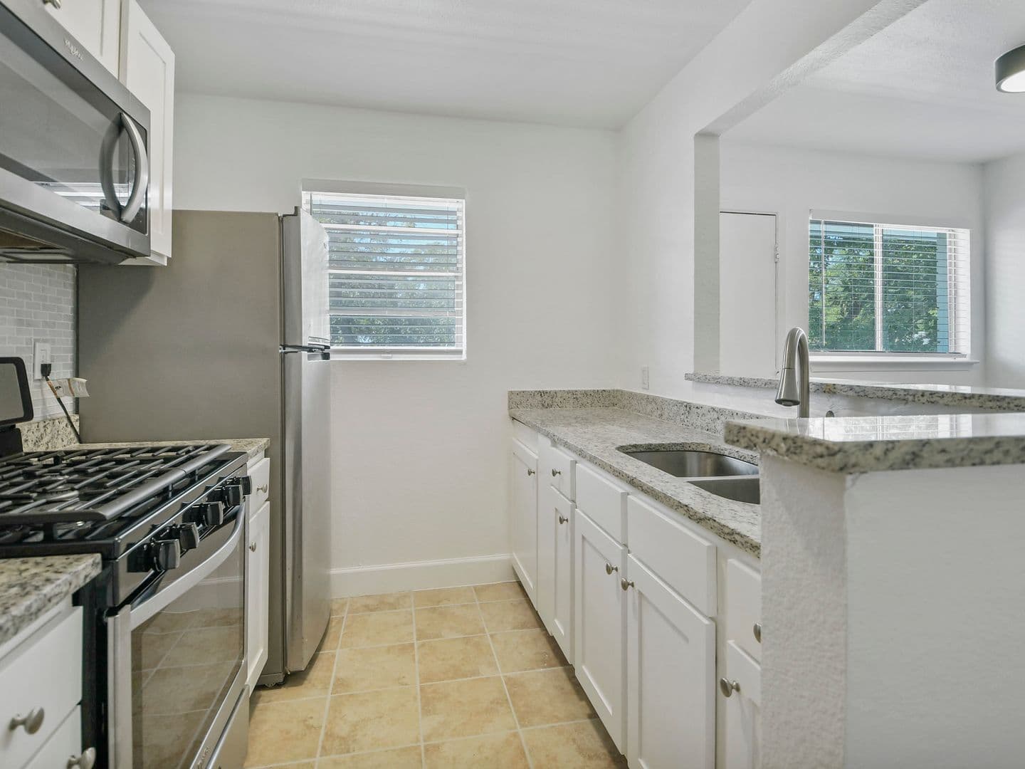 San Antonio Apartment: 333 Brahan Blvd