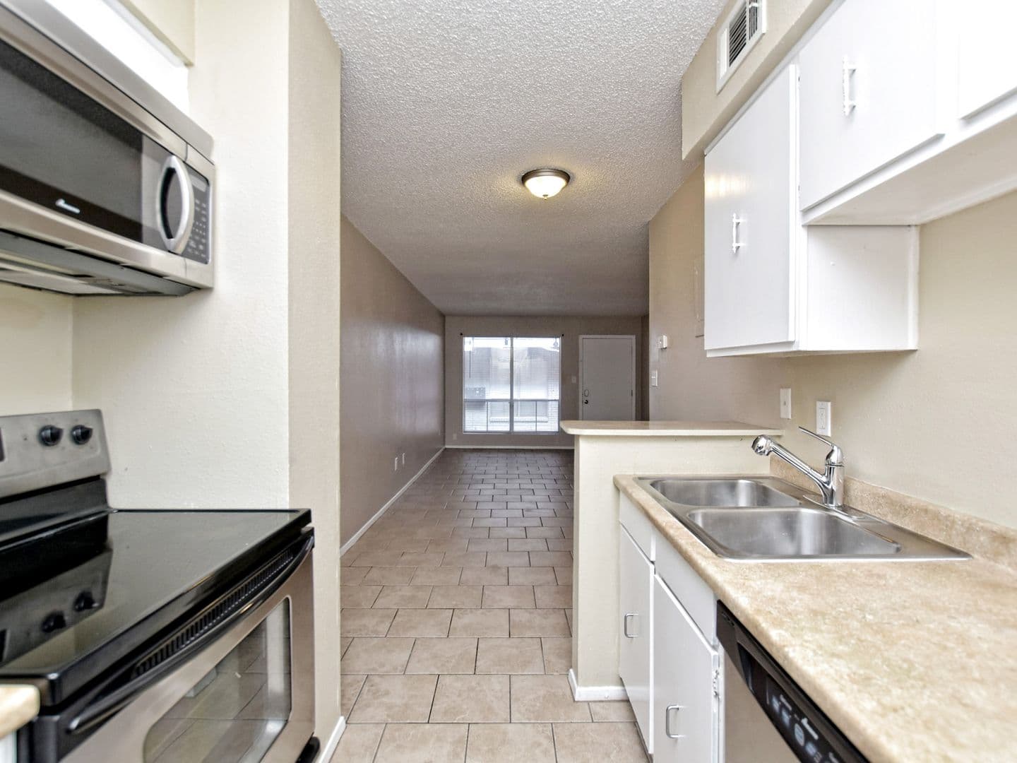 Austin Apartment: 408 W 37th St