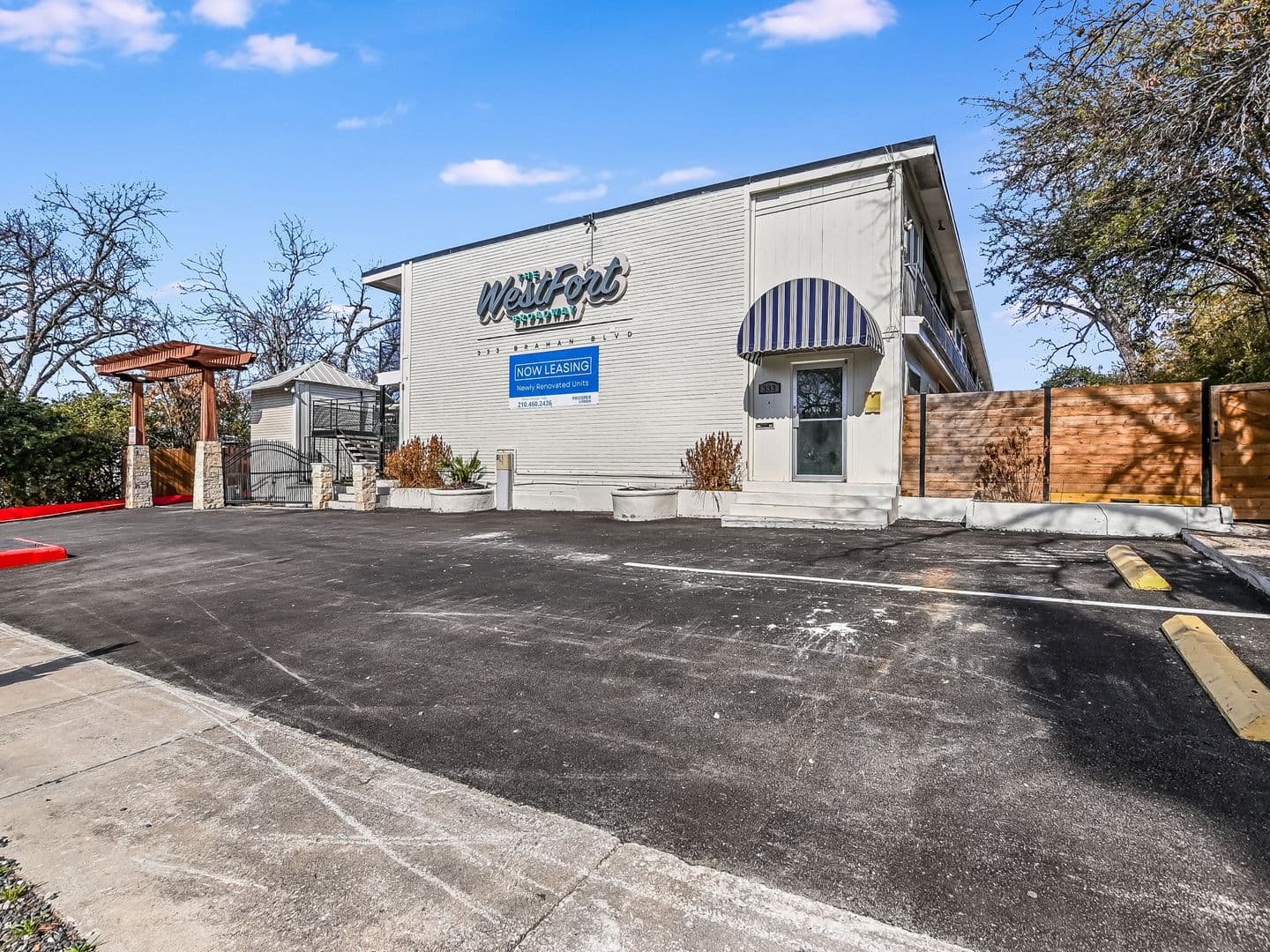 San Antonio Apartment: 333 Brahan Blvd