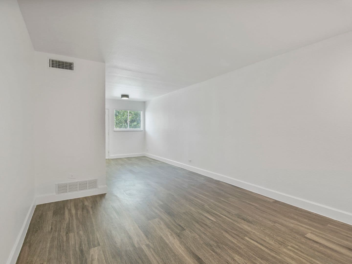 San Antonio Apartment: 333 Brahan Blvd