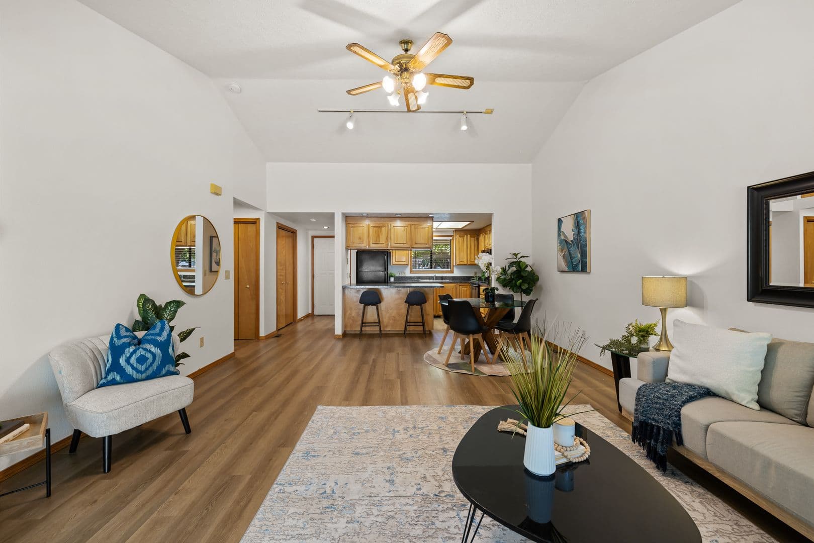 Boise Apartment: 2208-2220 S Gekeler Ln