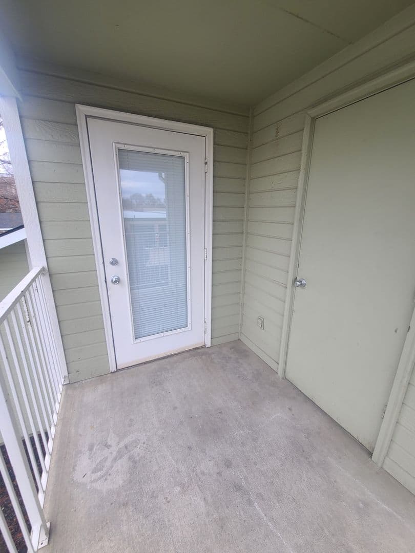 Nampa Apartment: 408-420 N. Broadmore Way