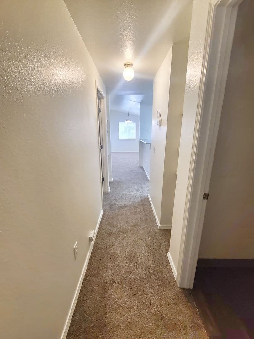Nampa Apartment: 408-420 N. Broadmore Way