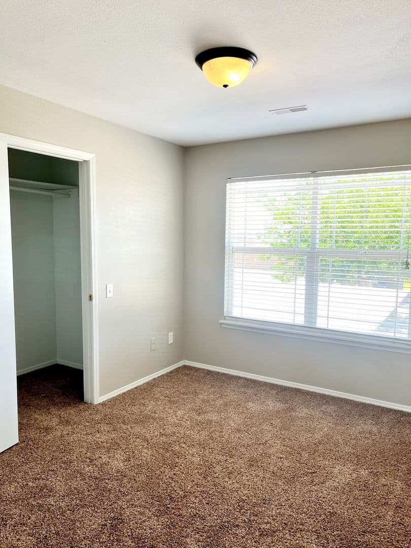 Star Apartment: 129 - 195 N. Plummer Rd.