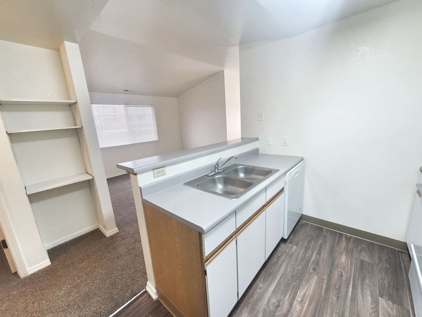 Nampa Apartment: 408-420 N. Broadmore Way