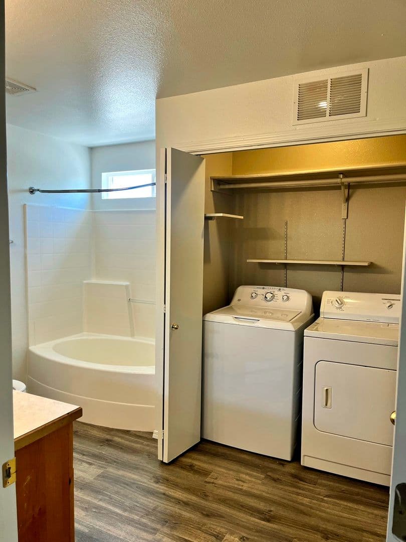 Star Apartment: 129 - 195 N. Plummer Rd.