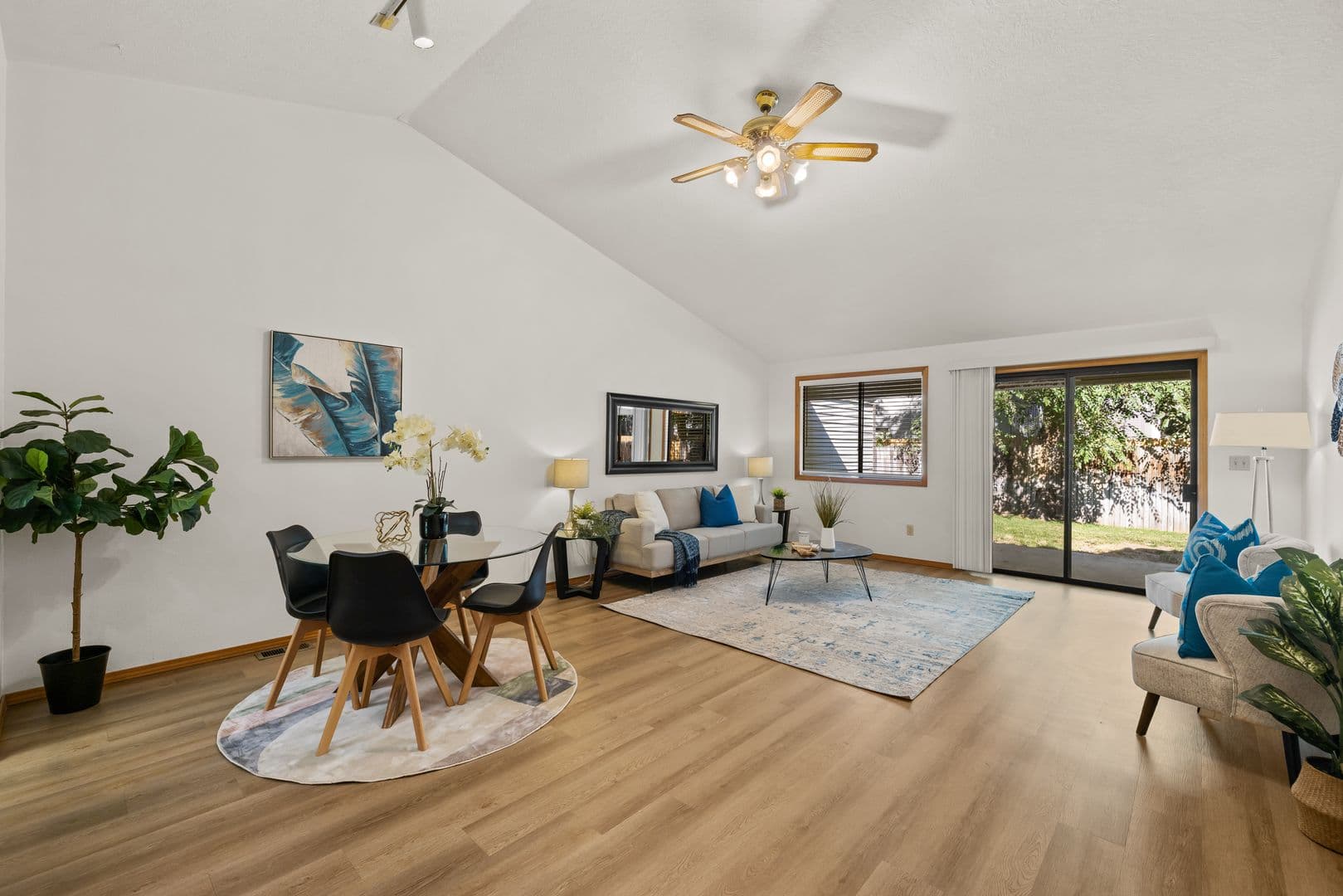 Boise Apartment: 2208-2220 S Gekeler Ln