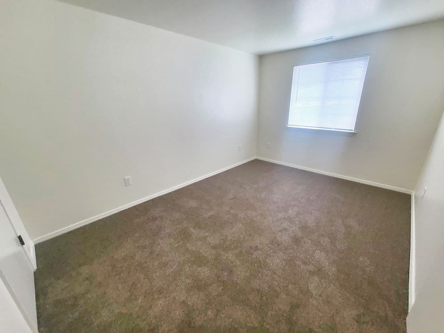 Nampa Apartment: 408-420 N. Broadmore Way