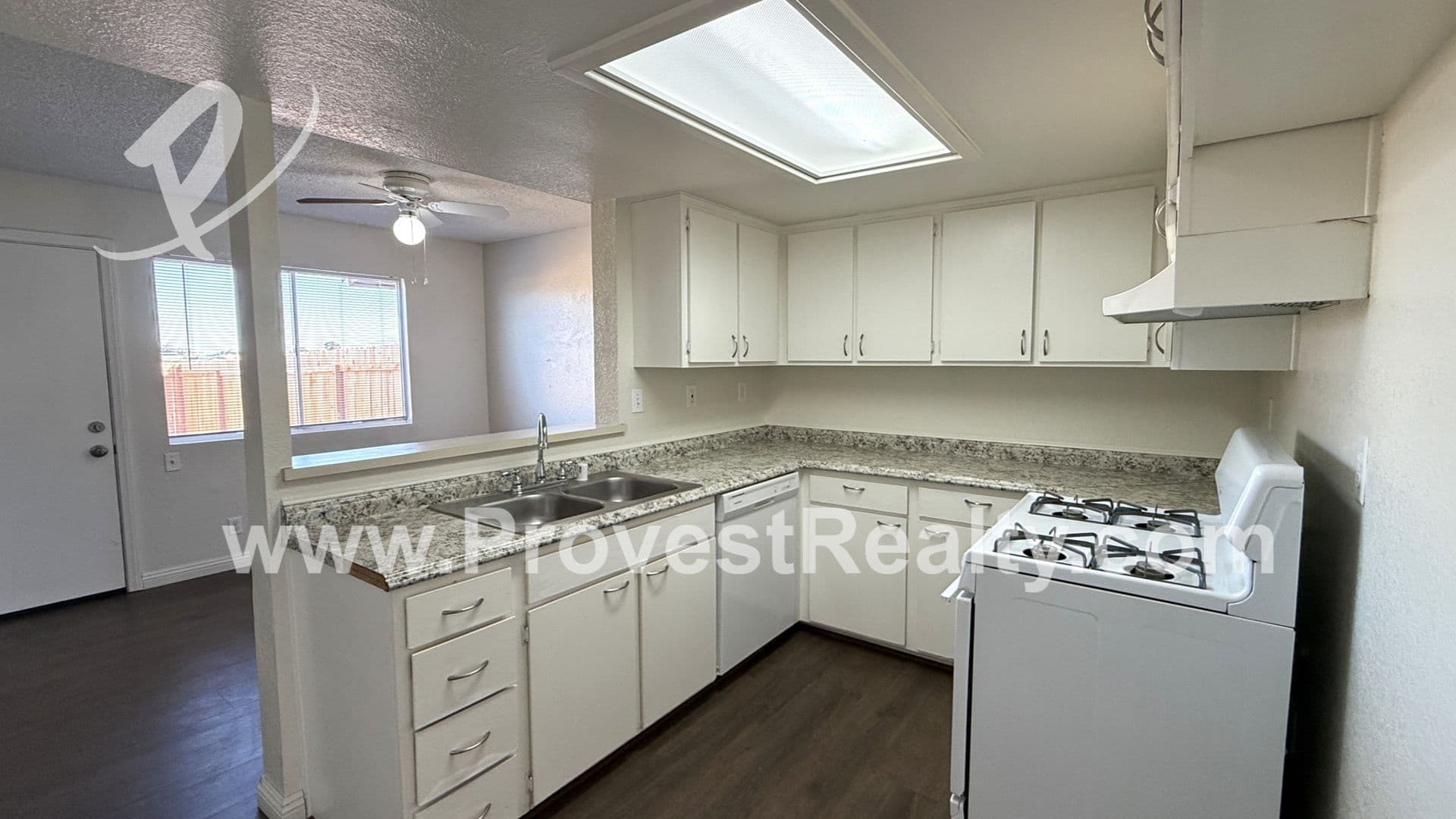 Apple Valley Apartment: 22544 Sioux Rd