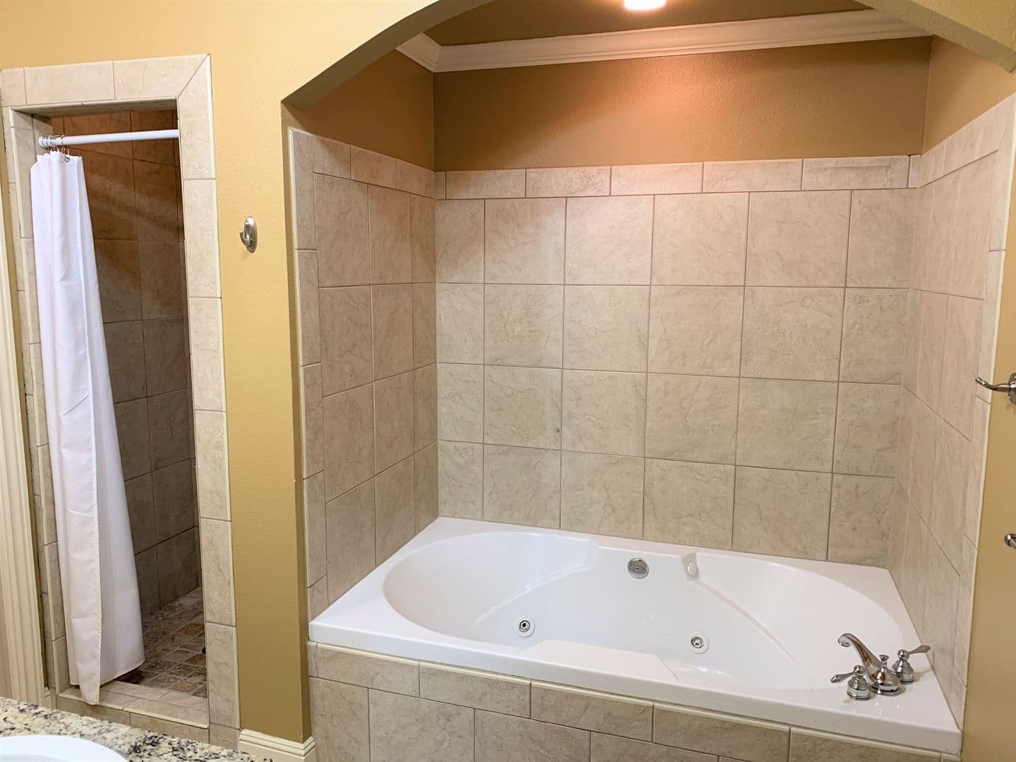 Fayetteville Apartment: 600 W. Meadow St. Unit# 310