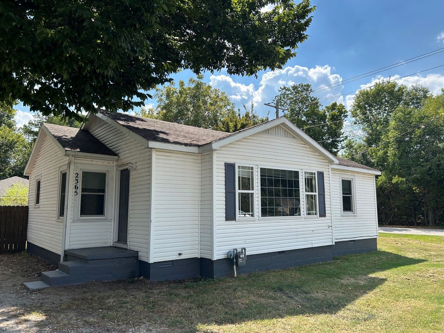 Fayetteville House: 2365 W. Wedington Drive