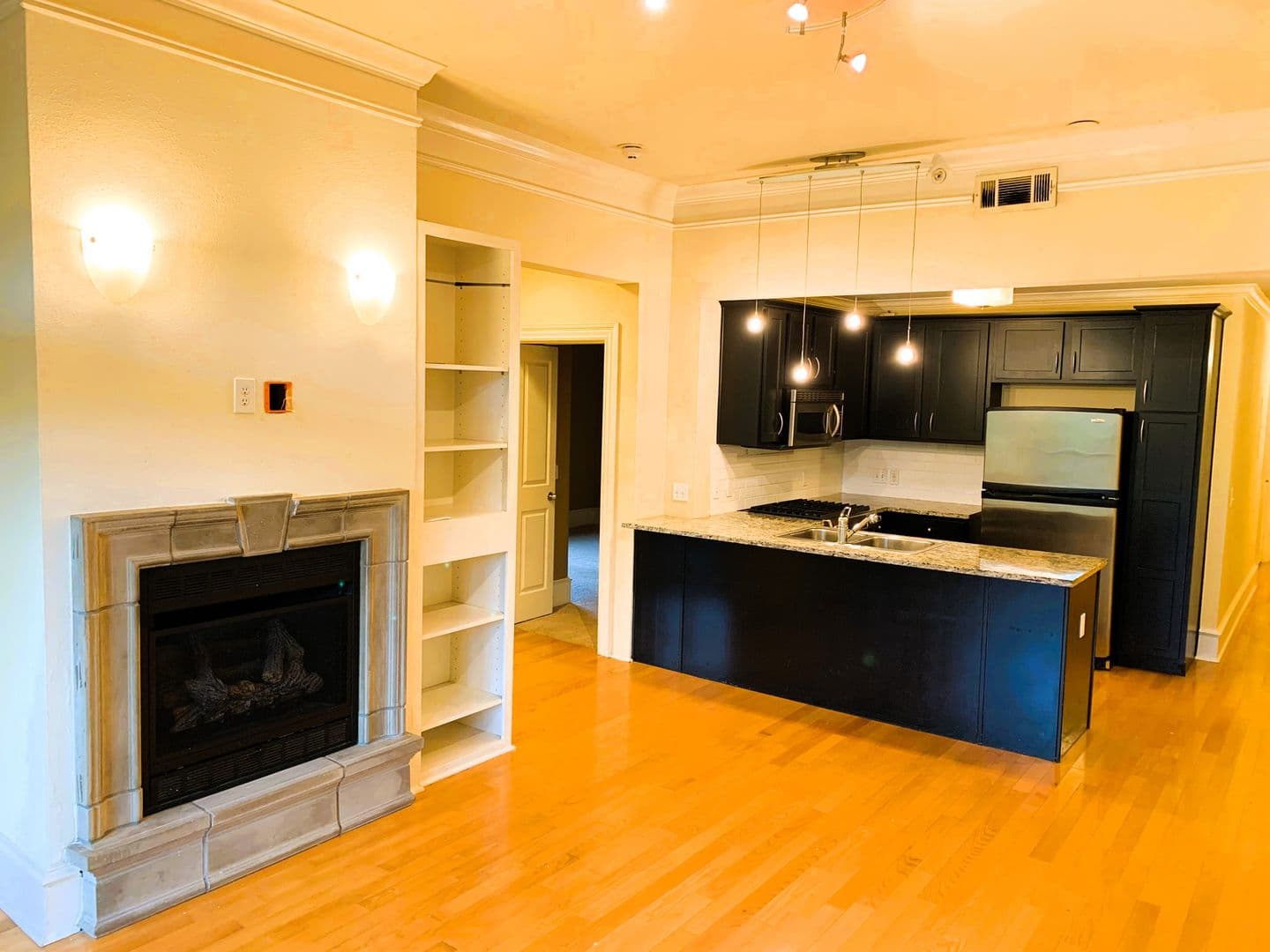 Fayetteville Apartment: 600 W. Meadow St. Unit# 310